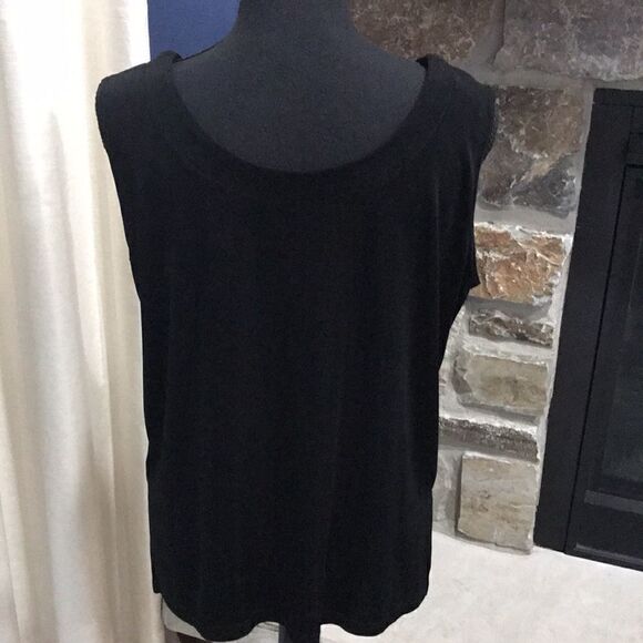 A Touch Of Class Reversible Tank, V-neck or Crew, Large, Black - Picture 4 of 6